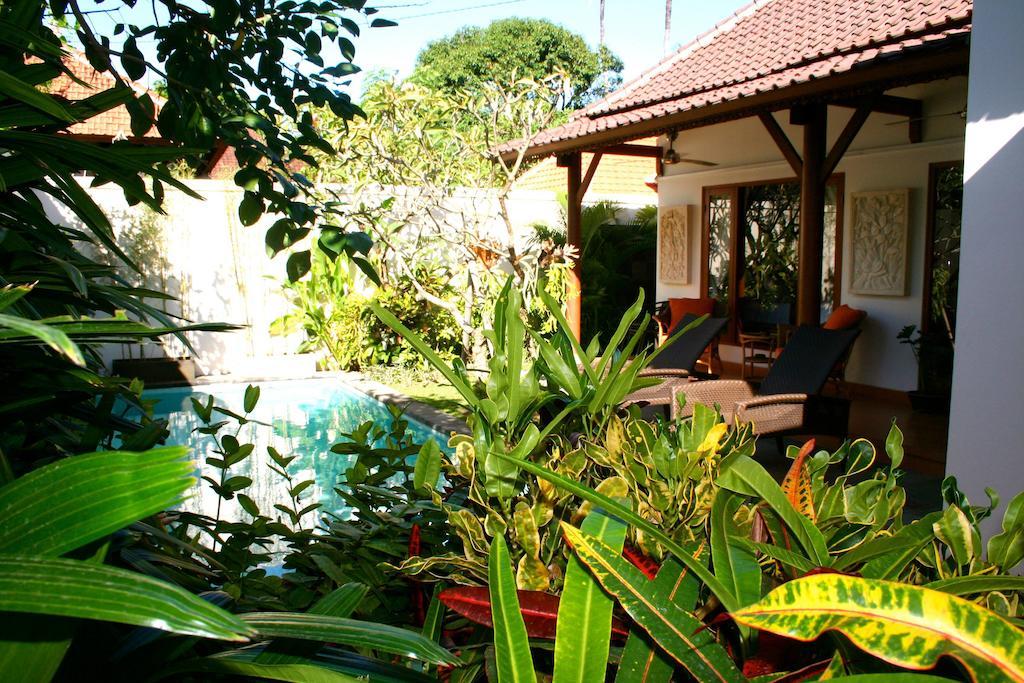 Villa Chinta 1 Sanur Zimmer foto